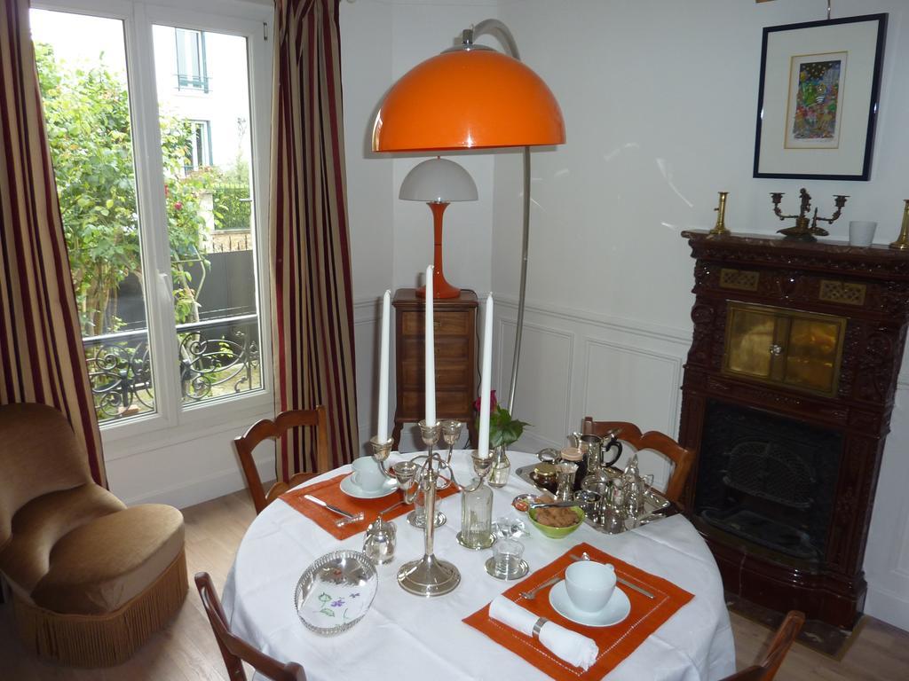 Maison Romantique Bed & Breakfast Le Perreux-Sur-Marne Exterior photo