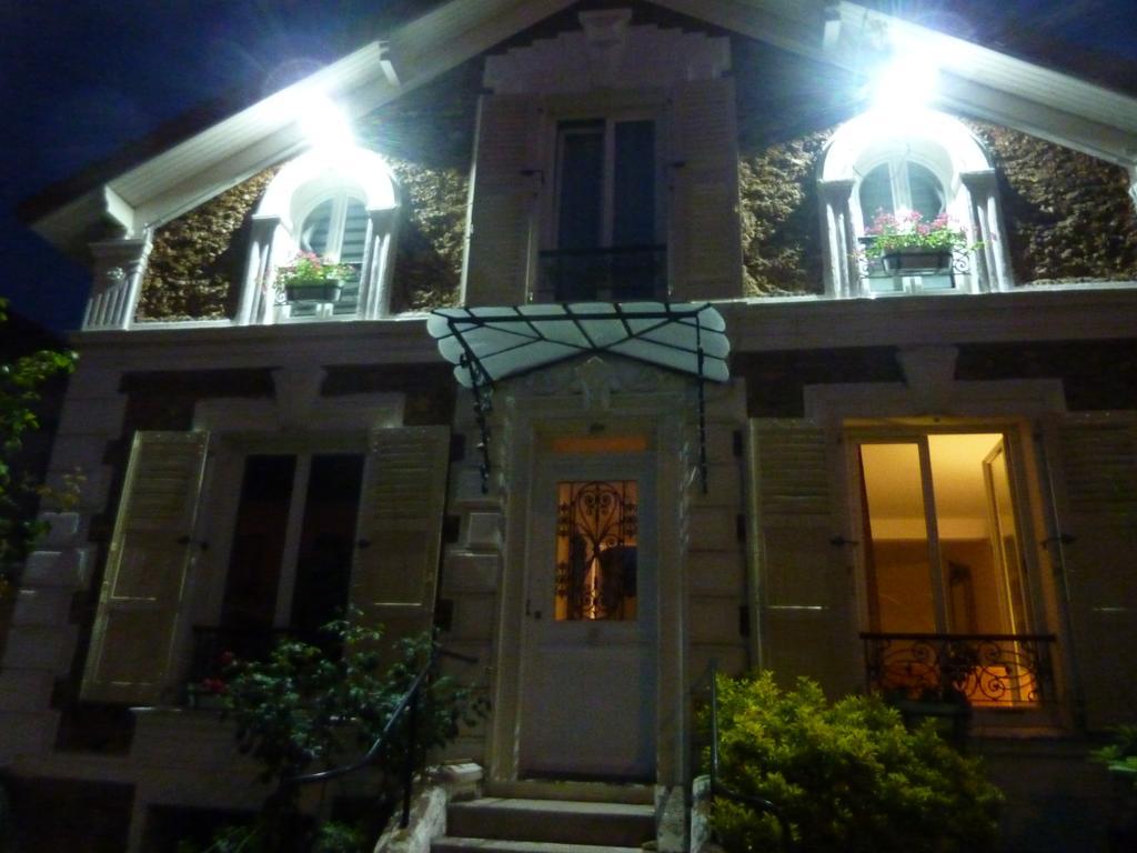 Maison Romantique Bed & Breakfast Le Perreux-Sur-Marne Exterior photo